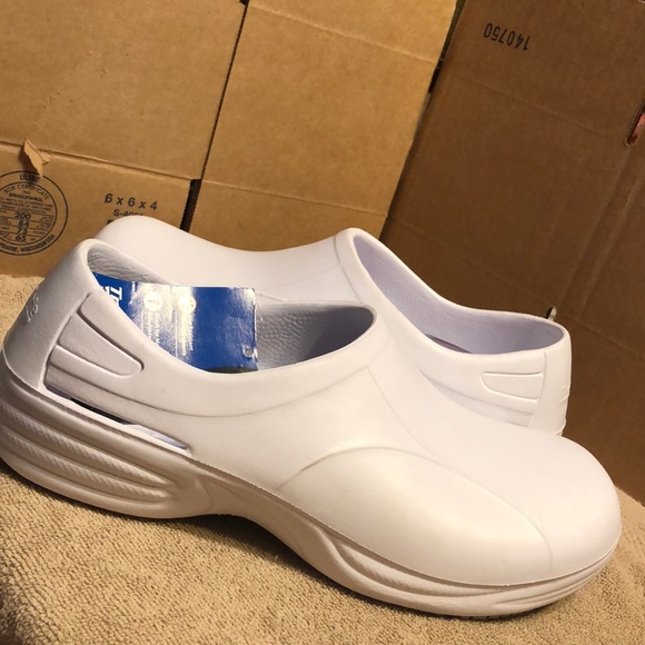 tredsafe shoes clogs